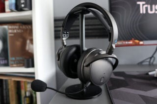 Profile With Mic - Audeze Maxwell
