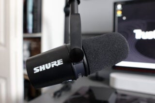 Profile - Shure MV7+